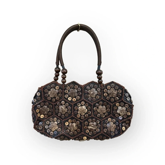 Artisan Handbags - Artisan-Crafted Coconut Shell Handbag
